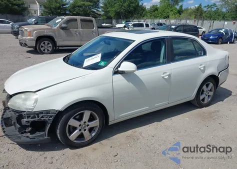 2008 Volkswagen Jetta Se/Sel z USA, uszkodzony, nr VIN 3VWRZ71KX8M192099